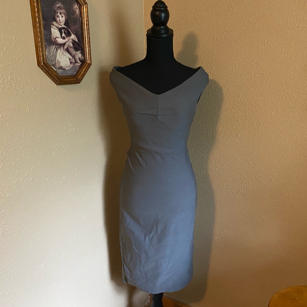 Sleek 1950s inspired Style off shoulder Pencil Dress